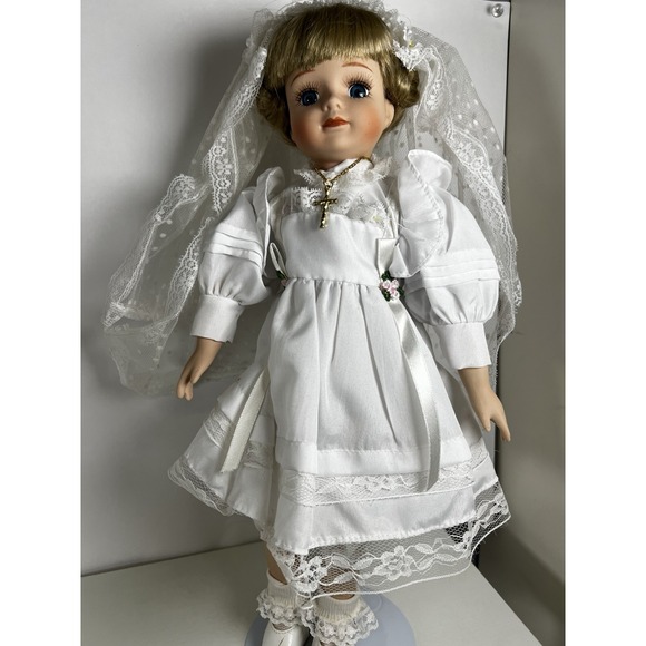 Collectible Porcelain Doll First Communion‎ Dress Veil & Cross Blonde Hair - Picture 2 of 8